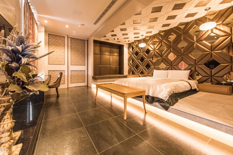 Superior Double Room, 1 Bedroom | Premium bedding, minibar, individually decorated, individually furnished