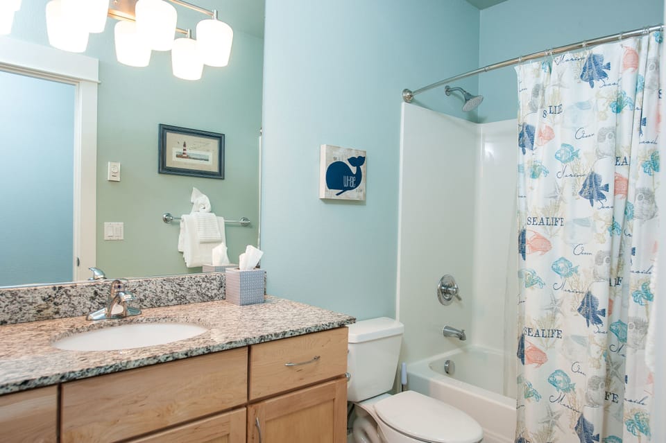 Keystone Vacation Rentals - Sand Dollar Condo Apartment in Devils Lake