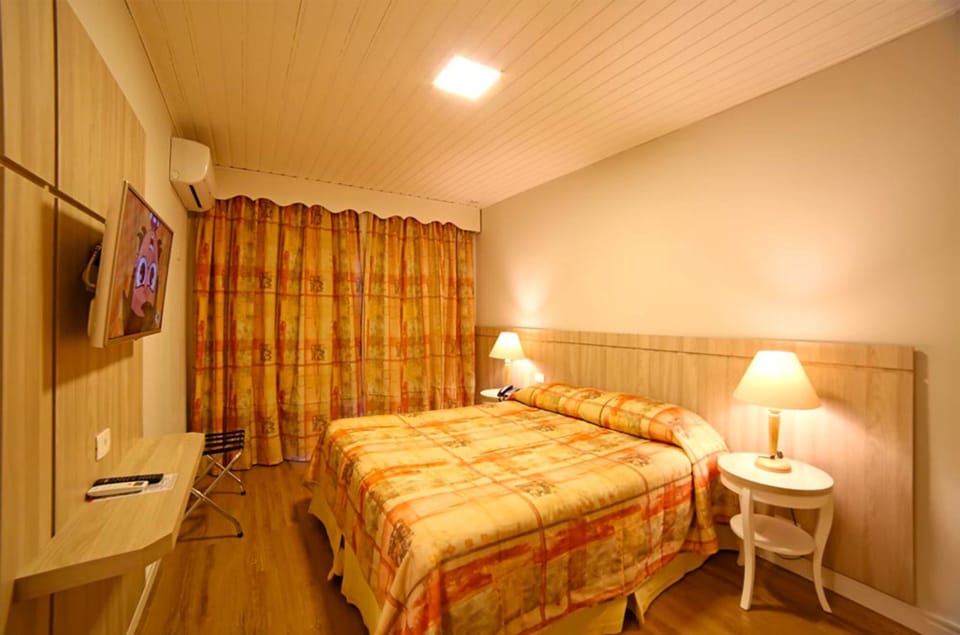 Minibar, desk, blackout drapes, free WiFi