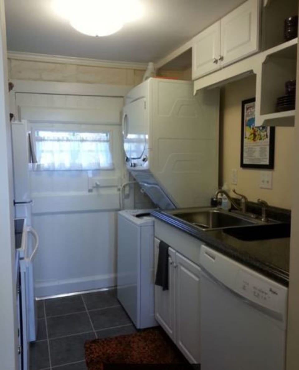 Desk, iron/ironing board, rollaway beds, free WiFi