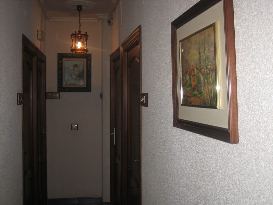 Hostal Restaurante la Trucha Hostel in Castile and León
