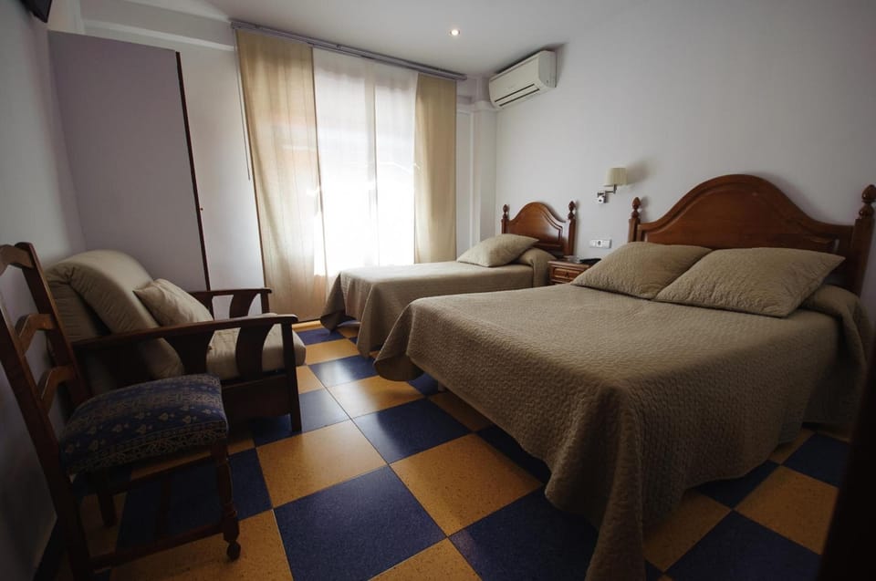 Blackout drapes, cribs/infant beds, free WiFi