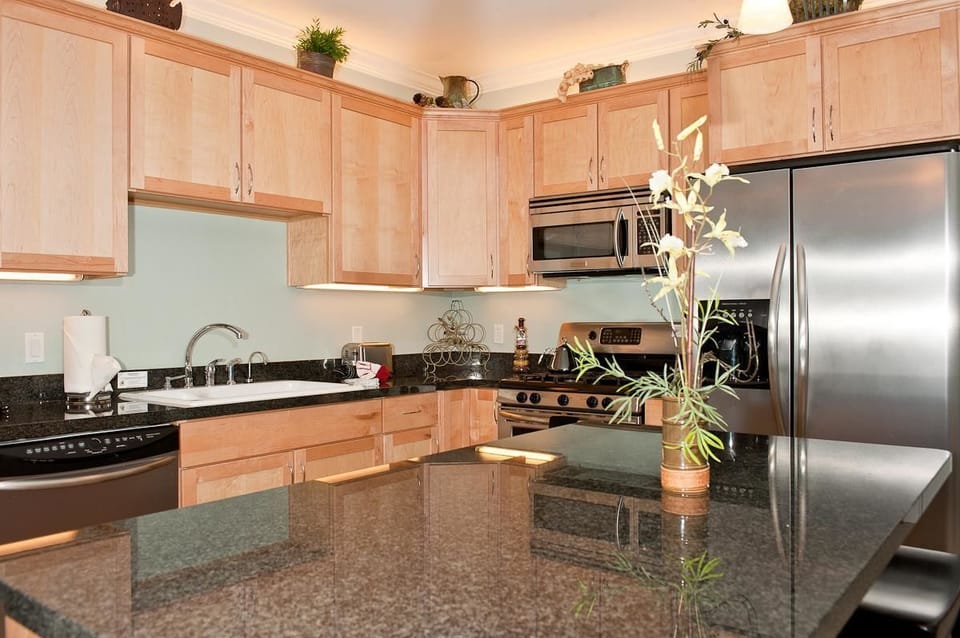 Condo, 2 Bedrooms, Ocean View, Beachfront | Private kitchen | Fridge, microwave, oven, stovetop