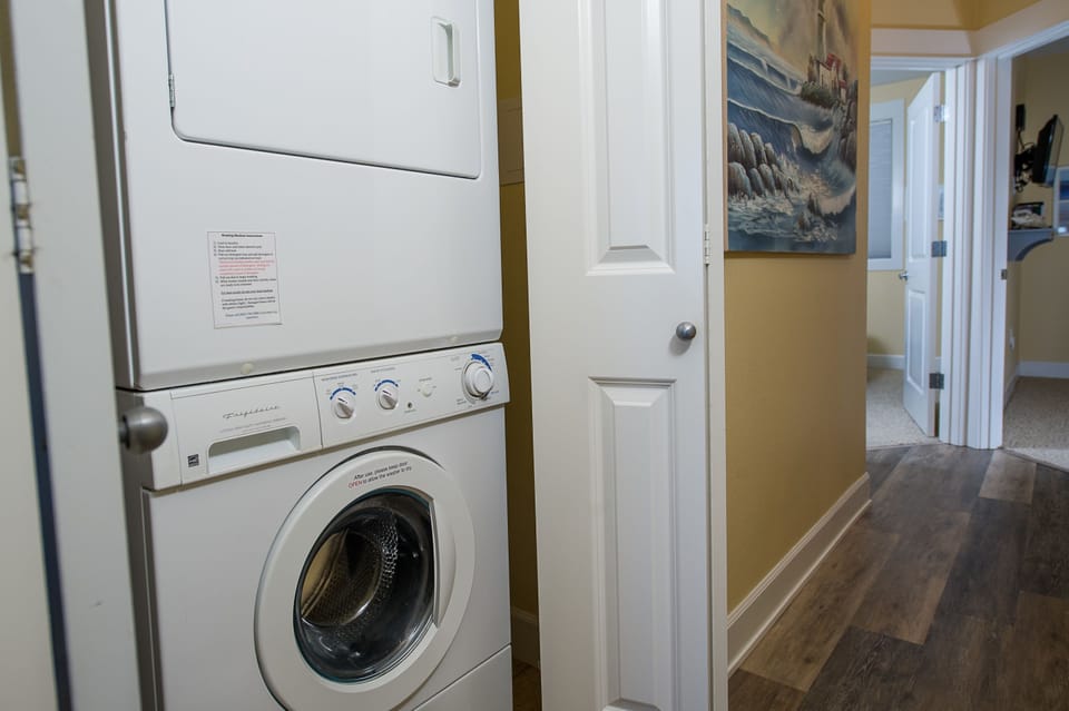 Keystone Vacation Rentals - Tidal Treasure Condo Apartment in Devils Lake