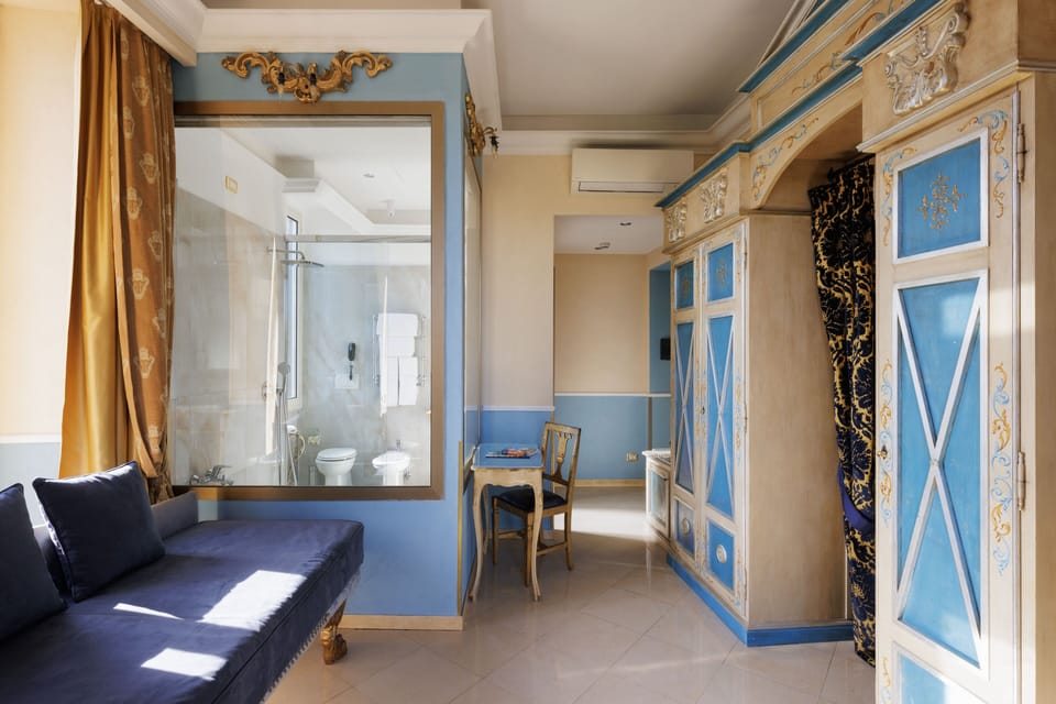 Junior Suite | Living area | LCD TV