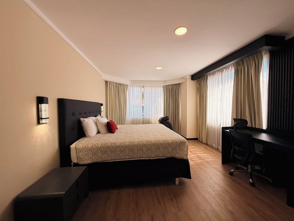 Minibar, in-room safe, free WiFi, bed sheets
