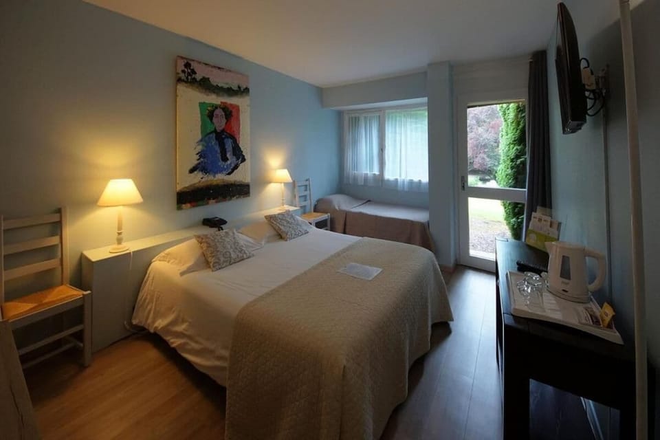 In-room safe, desk, soundproofing, free WiFi