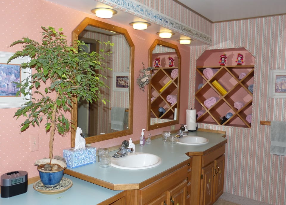 Alaska Halcyon Heights Inn Bed and Breakfast in Homer