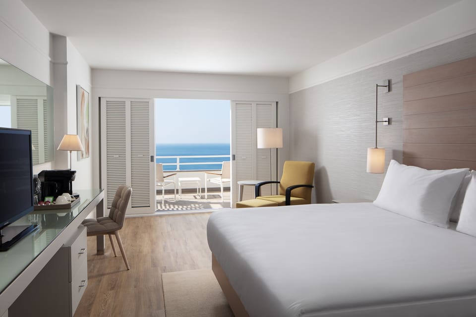 Premium bedding, minibar, in-room safe, desk