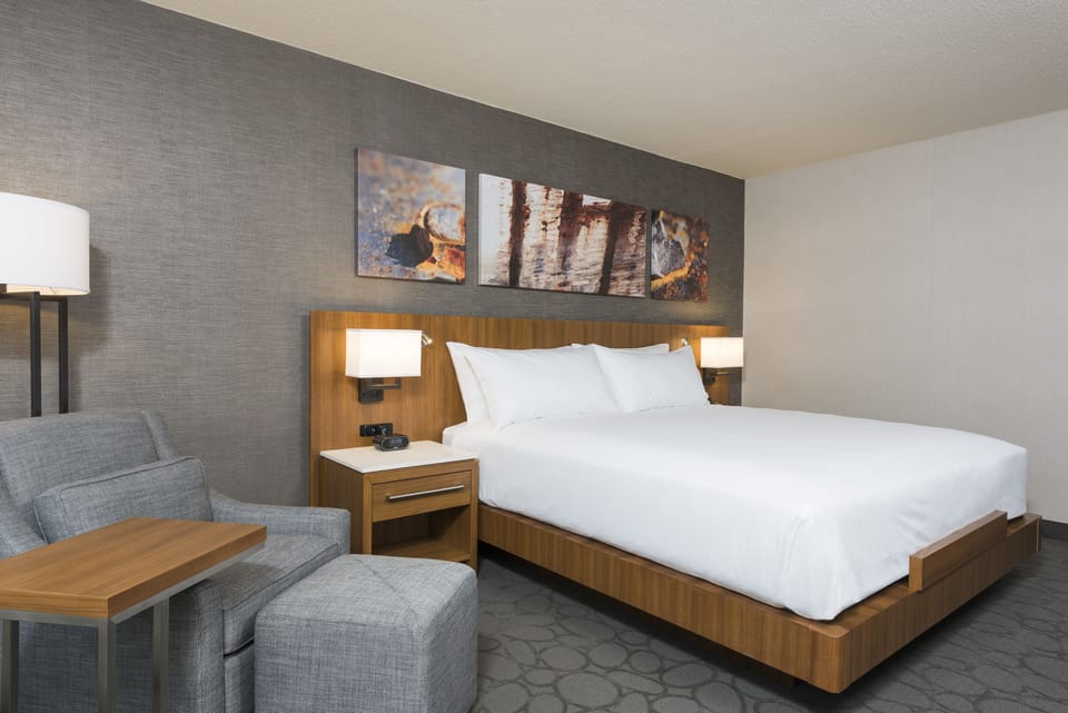In-room safe, individually decorated, individually furnished, desk
