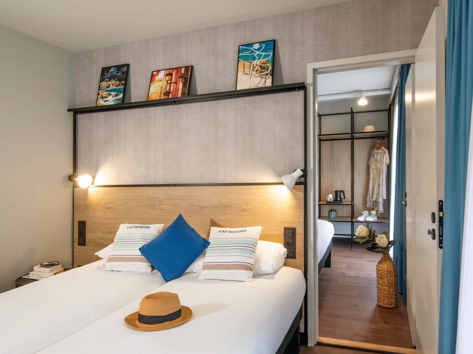 Standard Suite, 2 Double Beds, Connecting Rooms | Premium bedding, desk, soundproofing, iron/ironing board