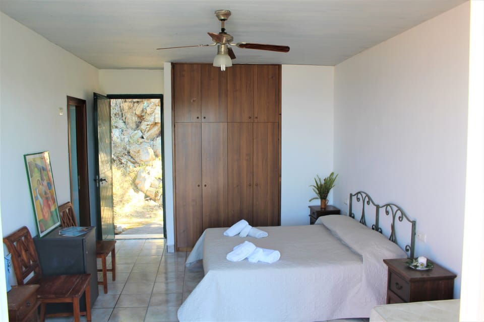 Egyptian cotton sheets, premium bedding, down comforters