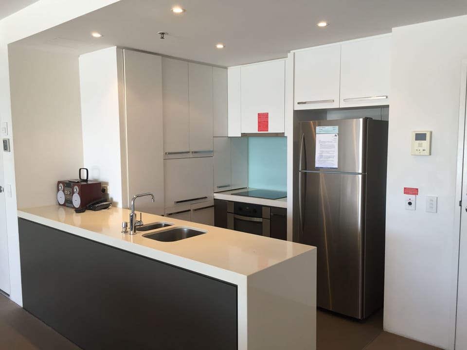 Standard Apartment, 3 Bedrooms, Harbor View | Private kitchen | Fridge, microwave, electric kettle