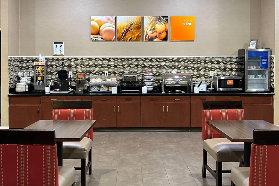 Free daily continental breakfast