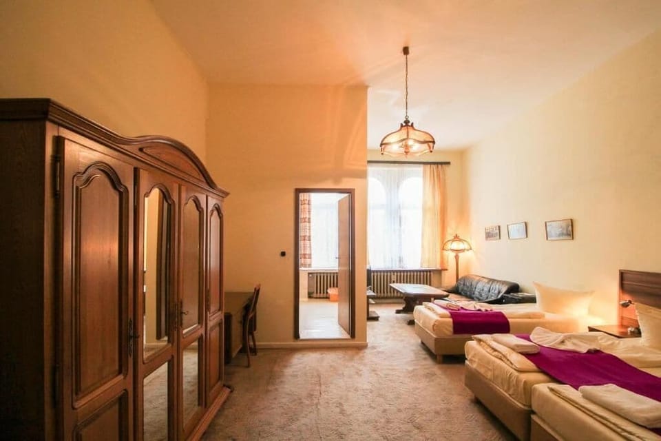 Standard Triple Room | Desk, soundproofing, iron/ironing board, cribs/infant beds