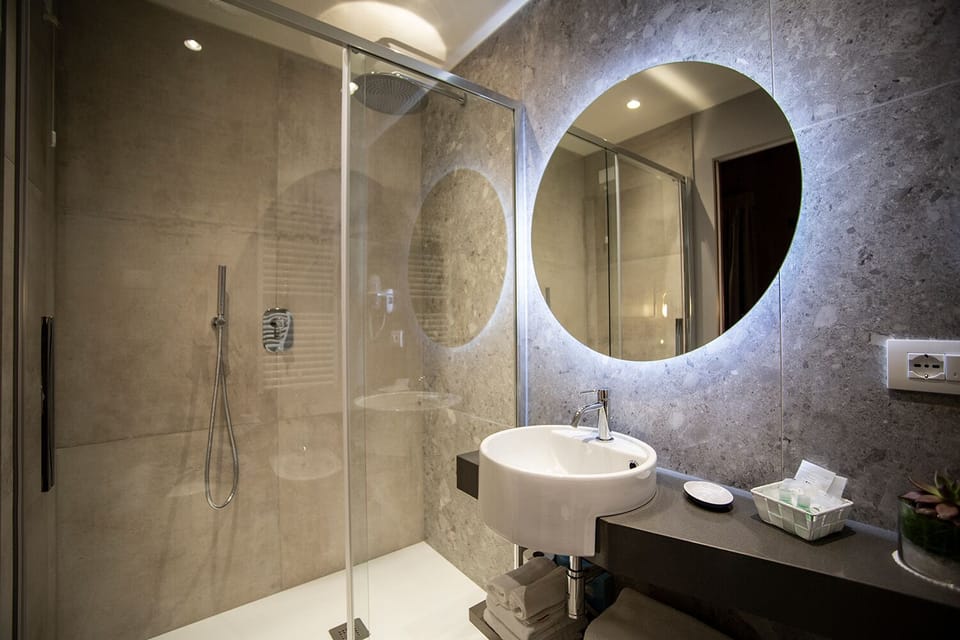 In-room safe, desk, laptop workspace, soundproofing