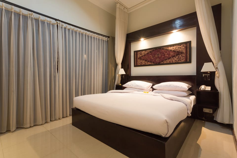 Superior Room | Minibar, in-room safe, blackout drapes, free WiFi
