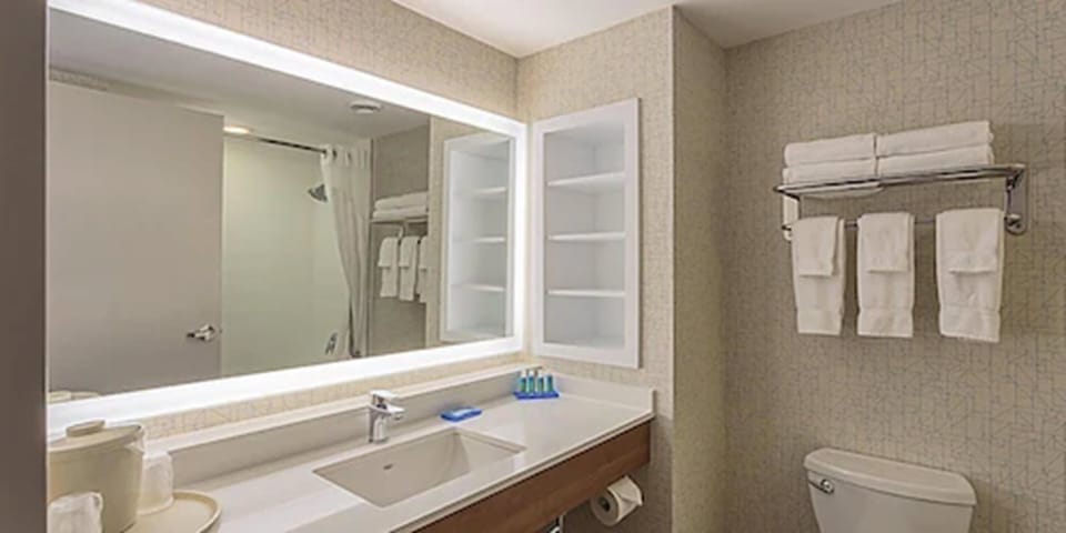Hair dryer, towels