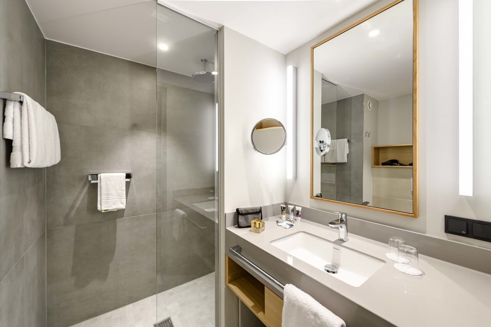 Privilege, Room, Courtyard, 1 Double Bed | Bathroom | Eco-friendly toiletries, hair dryer, towels