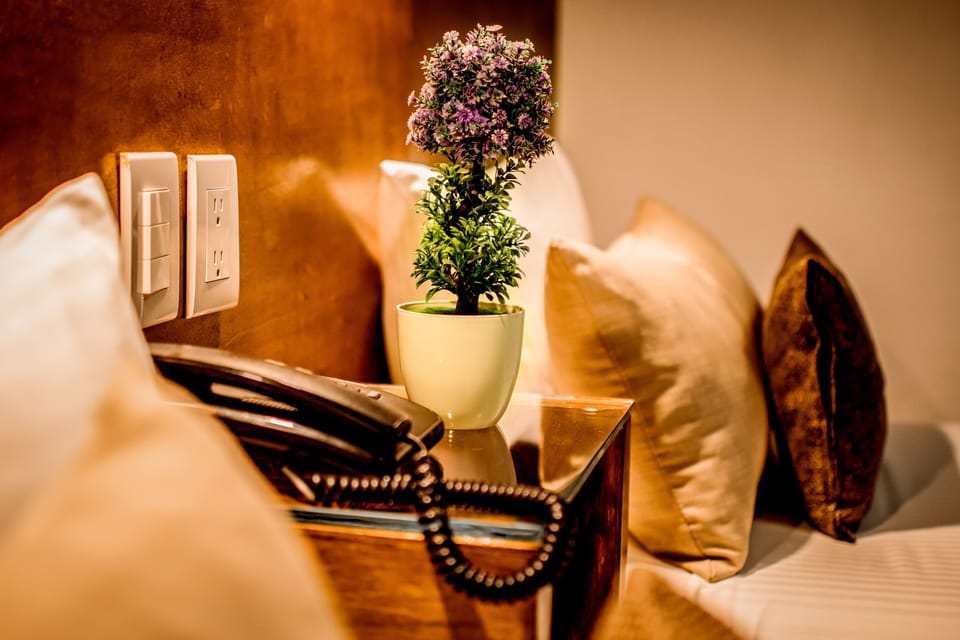 Standard Room | Egyptian cotton sheets, premium bedding, desk, blackout drapes