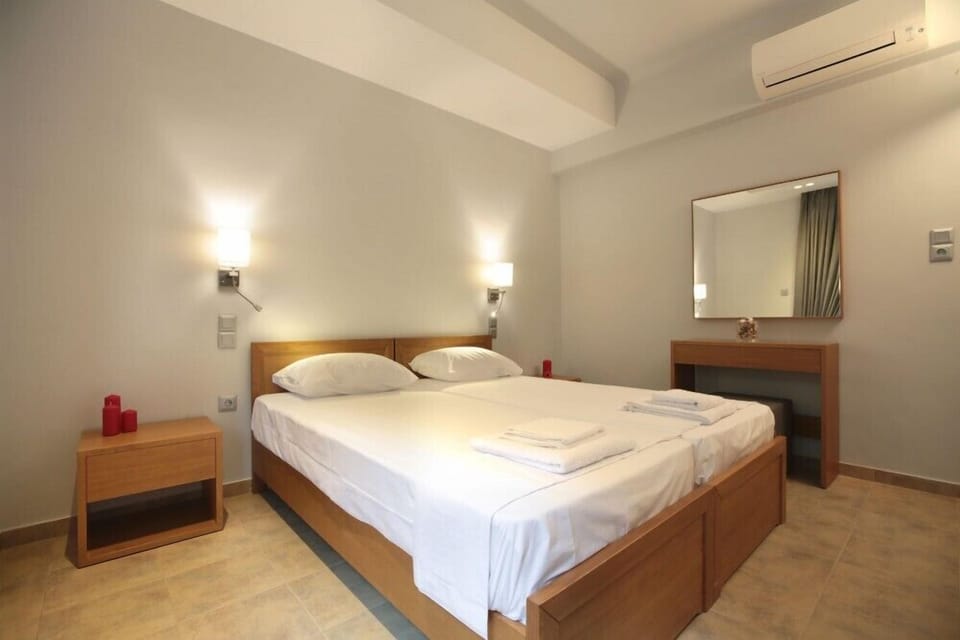 2 bedrooms, premium bedding, in-room safe, soundproofing