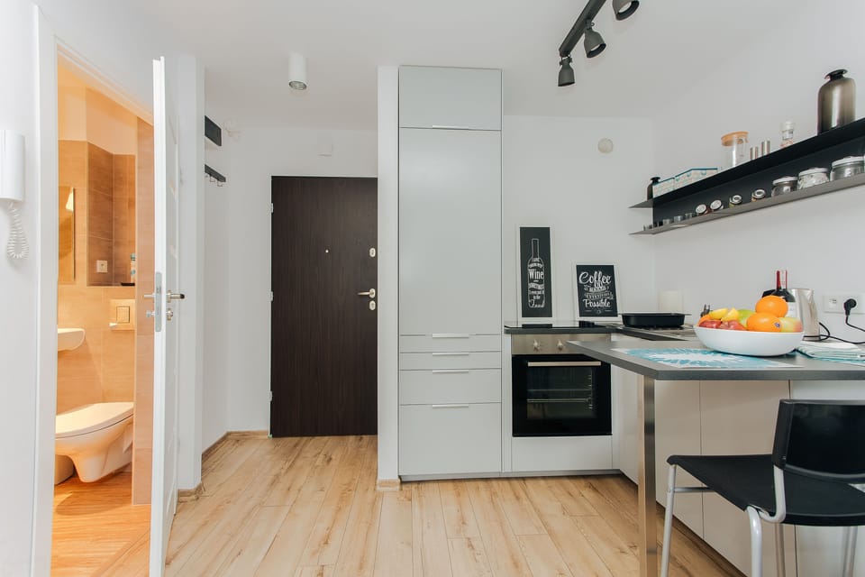 Apartment | Living area | Flat-screen TV