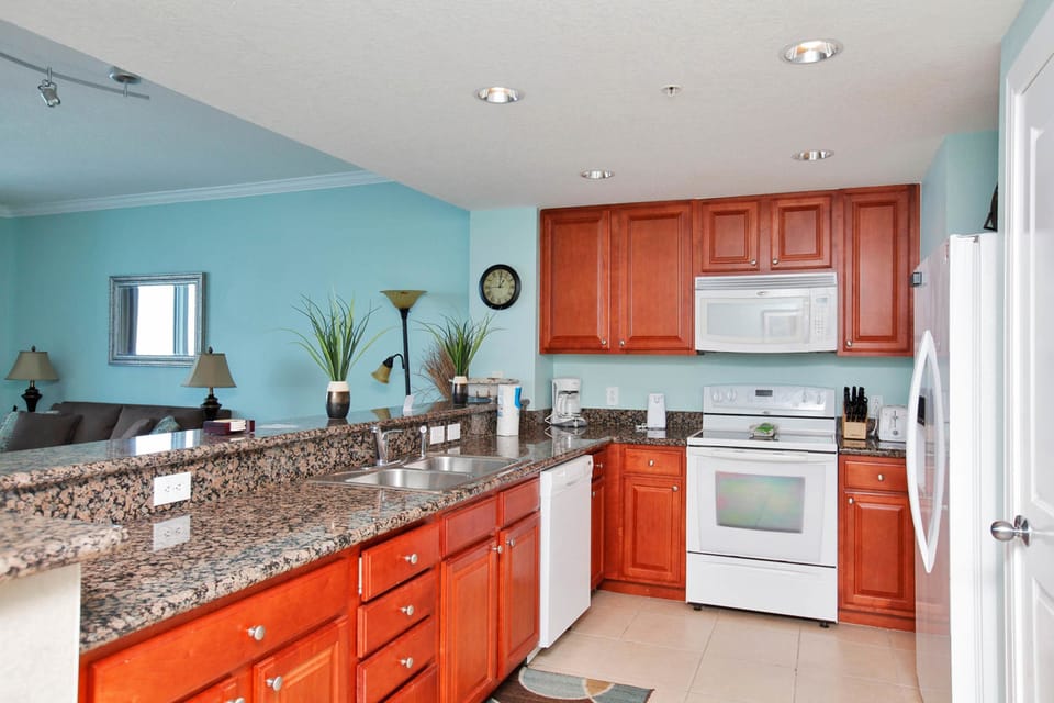 Condo, 1 Bedroom, Sea View, Beachfront (705) | Private kitchen | Fridge, microwave, oven, stovetop