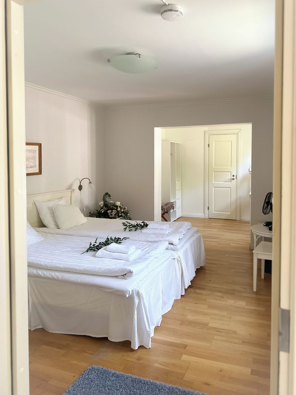 Big Cottage Twin + | Individually decorated, individually furnished, iron/ironing board