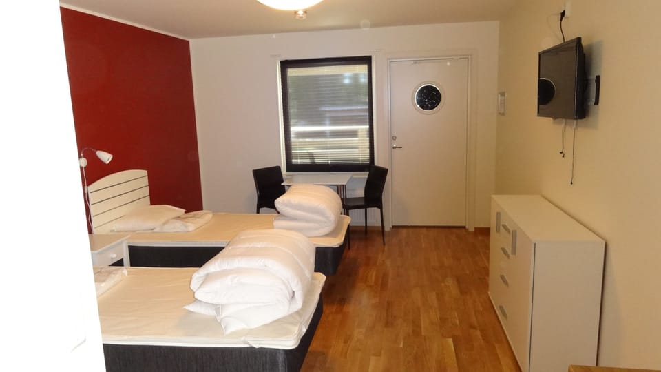 Classic Double Room, Private Bathroom, Golf View | Rollaway beds, free WiFi, bed sheets