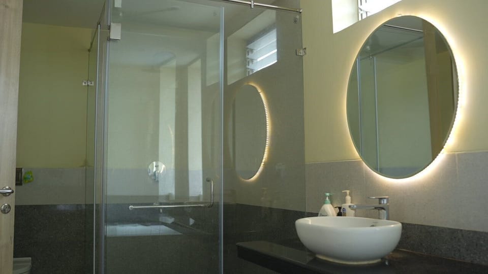 Maharaja Suite Sea Facing ( Roof Top ) | Bathroom | Towels