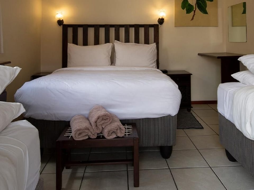 Room 1  | 1 bedroom, desk, free cribs/infant beds, free WiFi