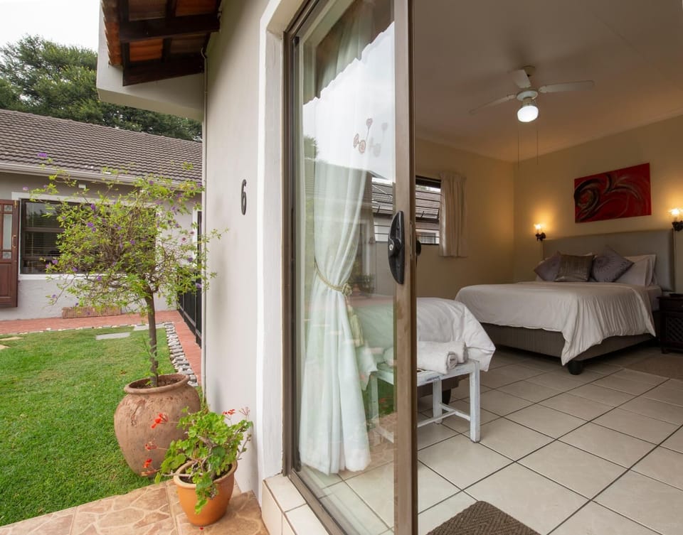 1 bedroom, desk, free cribs/infant beds, free WiFi