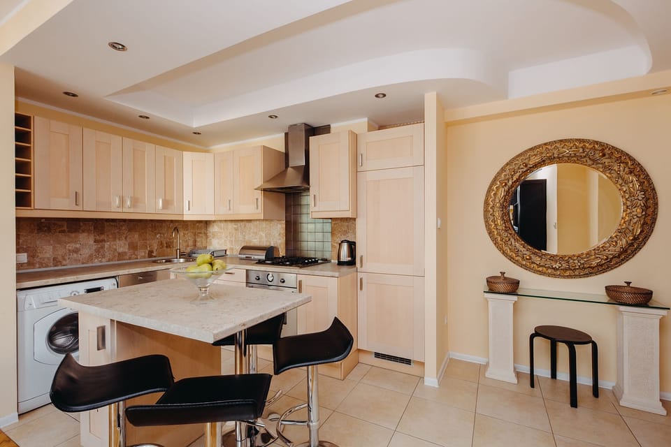 Apartment, 1 Bedroom, Balcony | Private kitchen | Full-size fridge, microwave, oven, stovetop