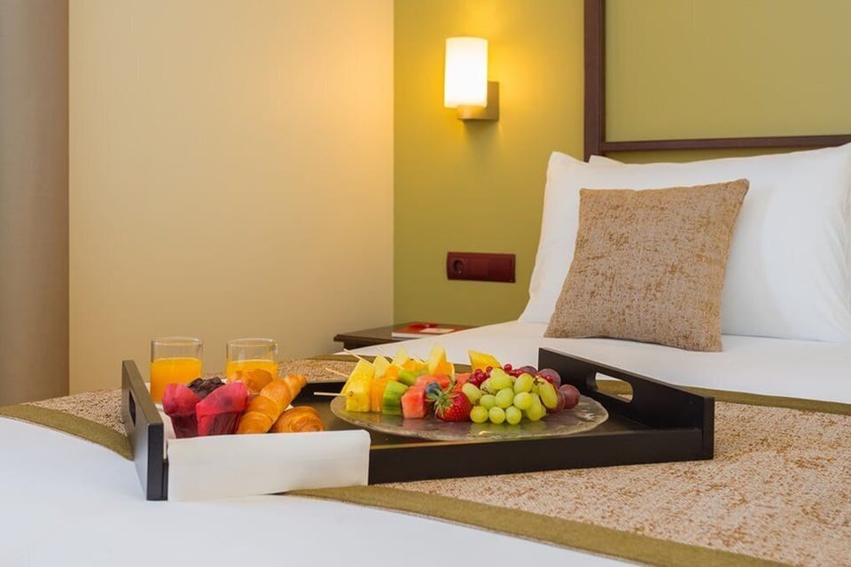 Minibar, in-room safe, individually decorated, individually furnished