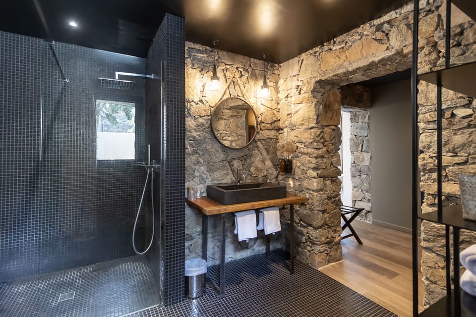 CASA A PIAGHJA | Bathroom | Free toiletries, hair dryer, bathrobes, slippers