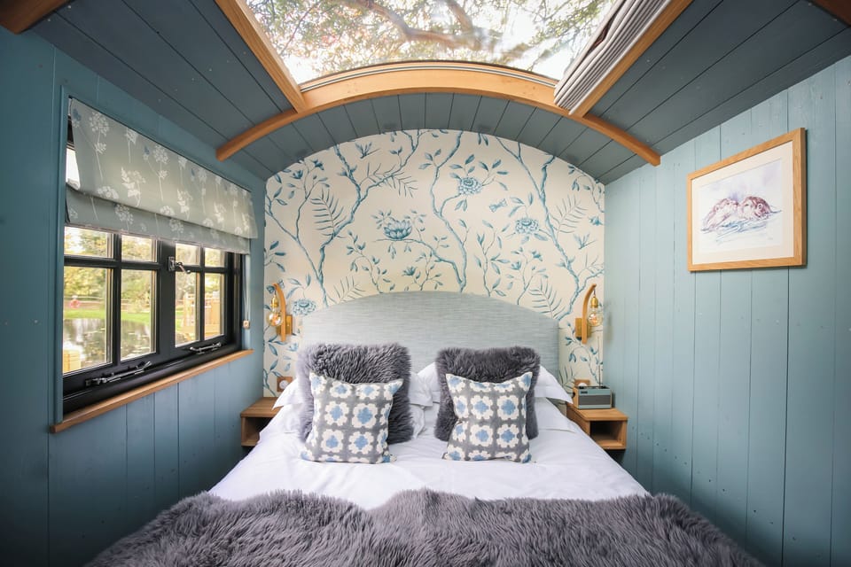 Shepherd Hut - Twin | Premium bedding, in-room safe, blackout drapes, soundproofing