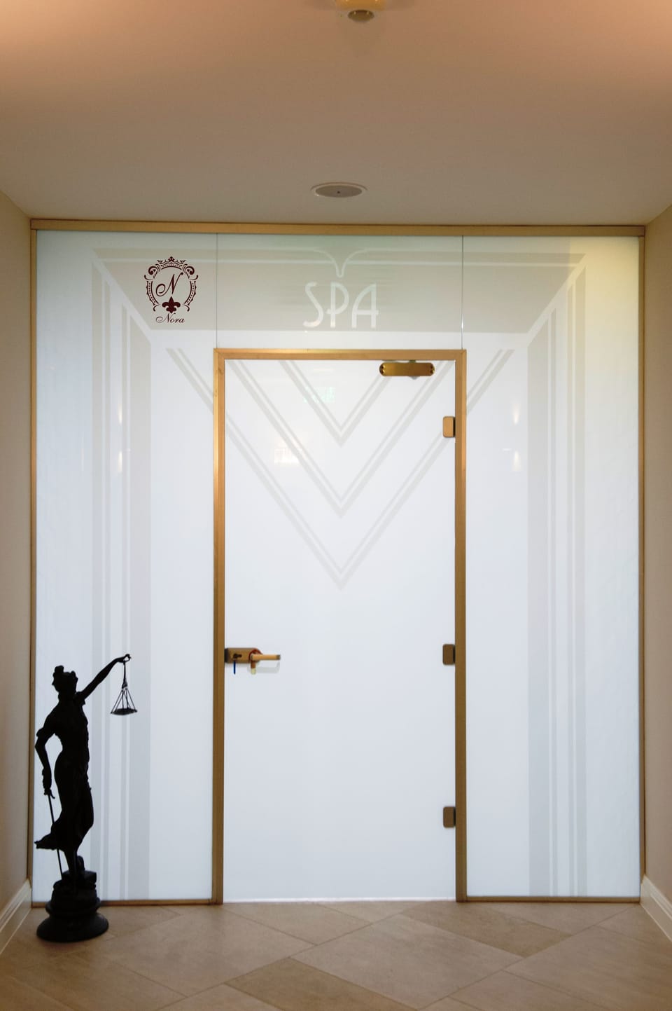Sauna, steam room