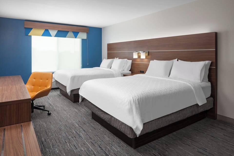 In-room safe, desk, iron/ironing board, free WiFi