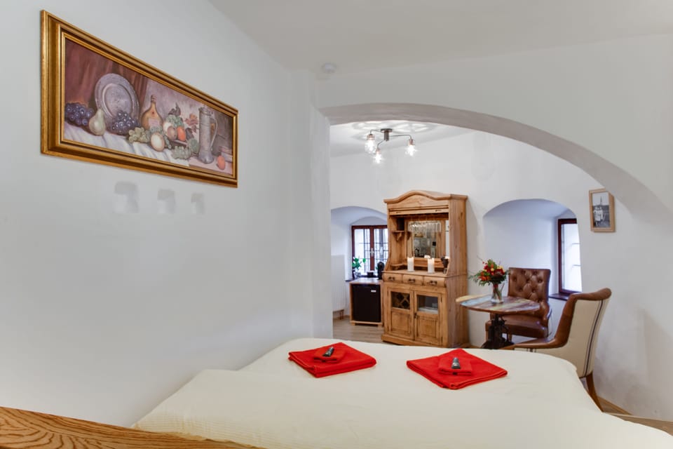Double Room | Minibar, desk, soundproofing, free WiFi