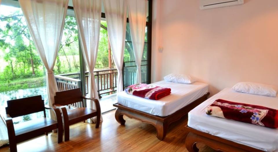 Superior Double or Twin Room | Desk, blackout drapes, free WiFi
