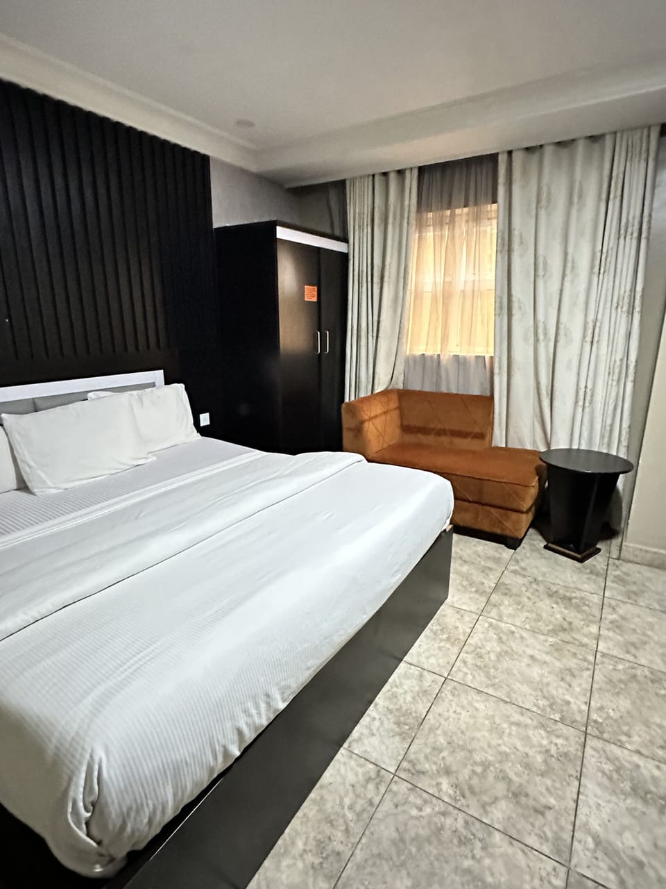 Luxury Room | In-room safe, desk, blackout drapes, iron/ironing board