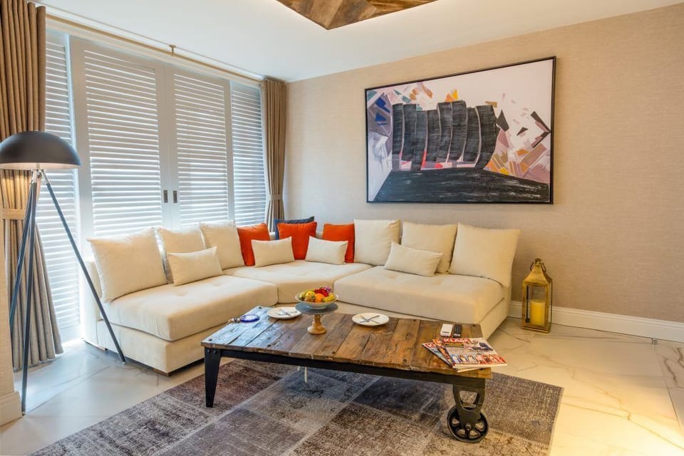 Premium Suite | Minibar, in-room safe, soundproofing, free WiFi