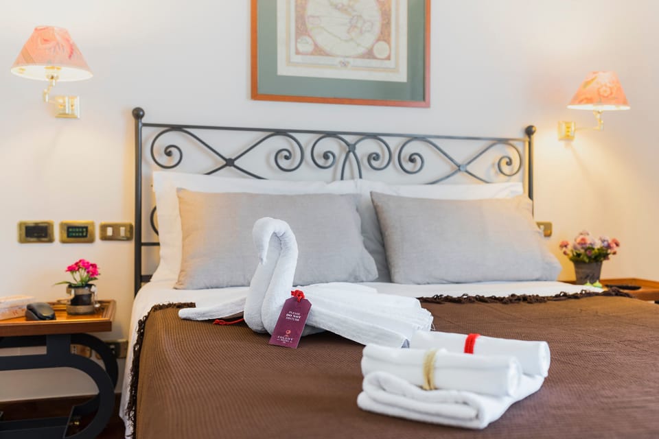 Double Room | Desk, free WiFi, bed sheets, wheelchair access
