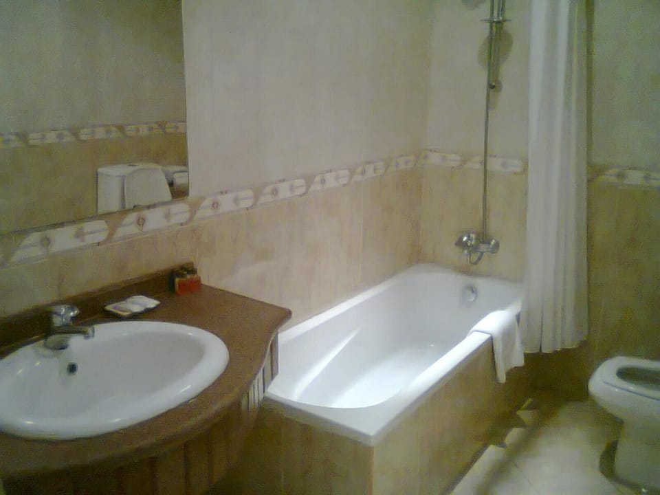 Free toiletries, towels