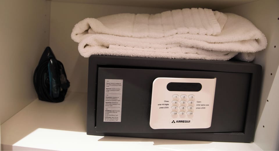 Deluxe Room | Premium bedding, down comforters, in-room safe, blackout drapes