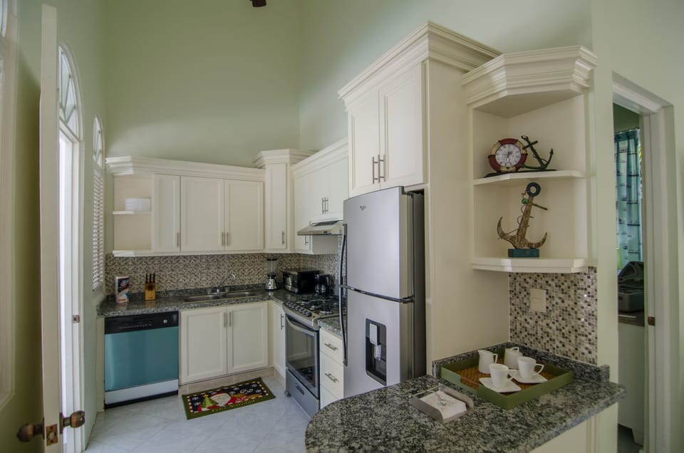Three Bedroom Villa | 3 bedrooms, in-room safe, iron/ironing board, free cribs/infant beds