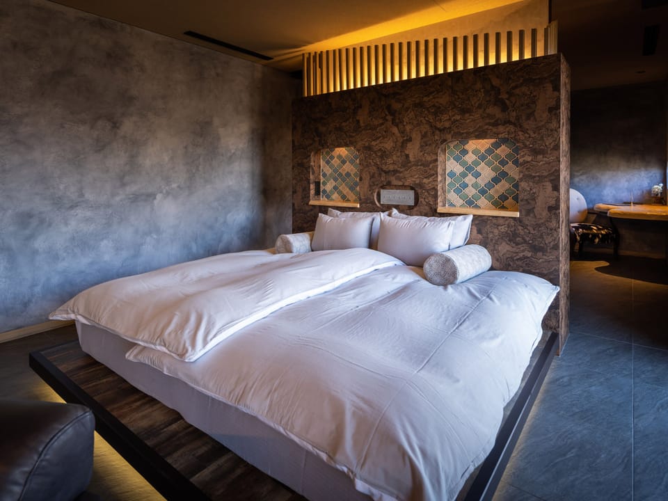 Ranchu(Caters to 15years old or older) | 1 bedroom, premium bedding, in-room safe, desk