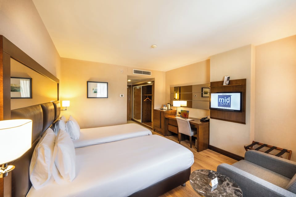 Deluxe Twin Room | Premium bedding, memory foam beds, minibar, in-room safe