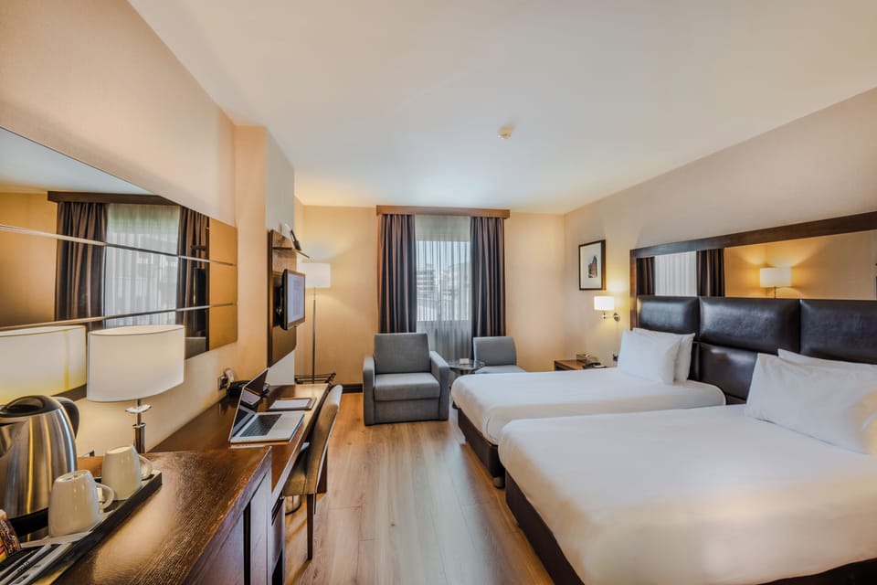 Deluxe Twin Room | Premium bedding, memory foam beds, minibar, in-room safe