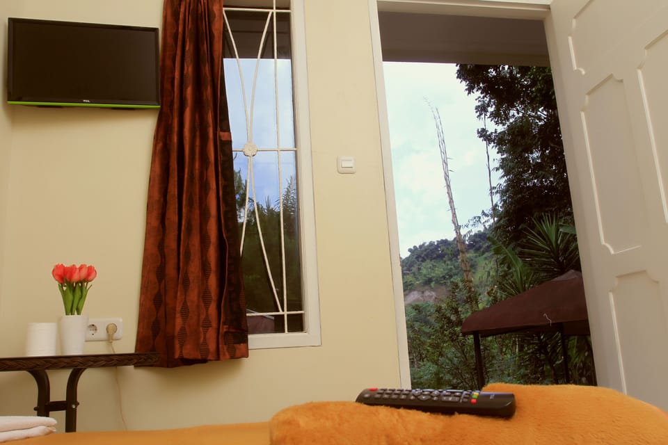 Superior Double Room | 1 bedroom, desk, bed sheets